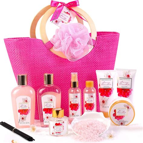 toiletries gift set for women.